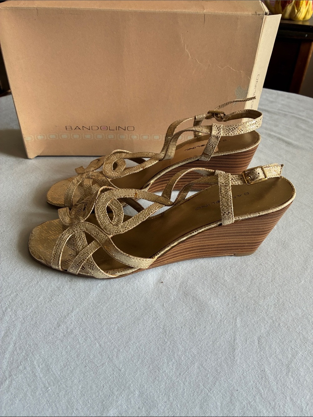 Bandolino Gold Snake Skin Print Strappy Wedge Sandals Size 9